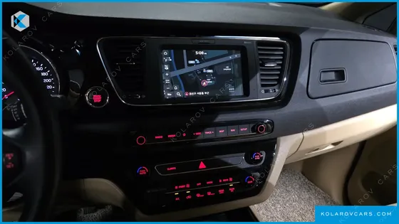 KIA CARNIVAL 9-SEATER HI-LIMOUSINE