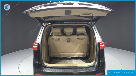 KIA CARNIVAL 9-SEATER HI-LIMOUSINE