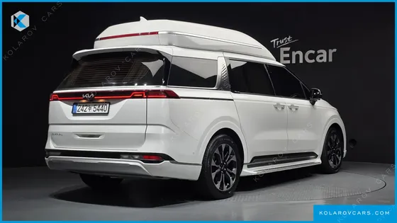 KIA CARNIVAL GASOLINE 7-SEATER HI-LIMOUSINE