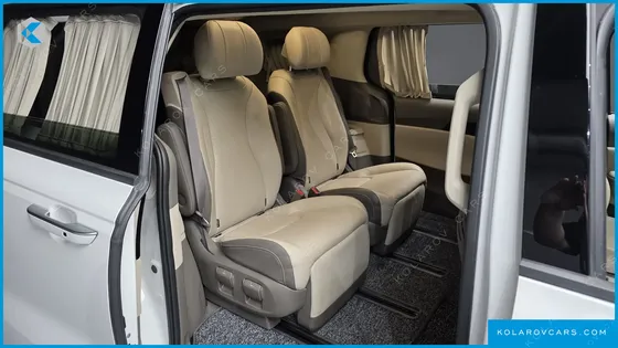KIA CARNIVAL GASOLINE 7-SEATER HI-LIMOUSINE