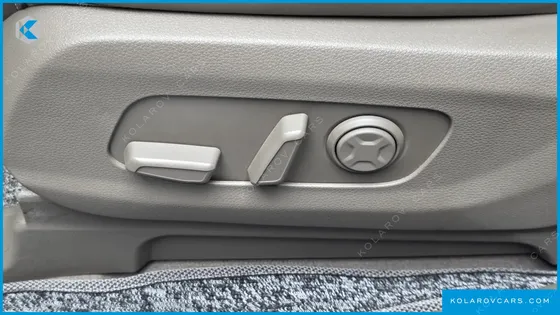 KIA CARNIVAL GASOLINE 7-SEATER HI-LIMOUSINE