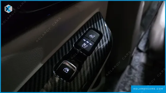 KIA CARNIVAL GASOLINE 7-SEATER HI-LIMOUSINE