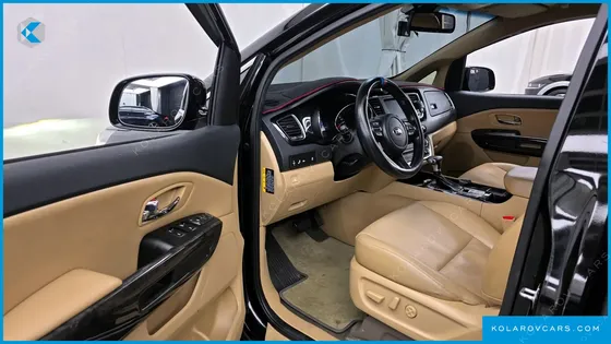KIA CARNIVAL 9-SEATER HI-LIMOUSINE