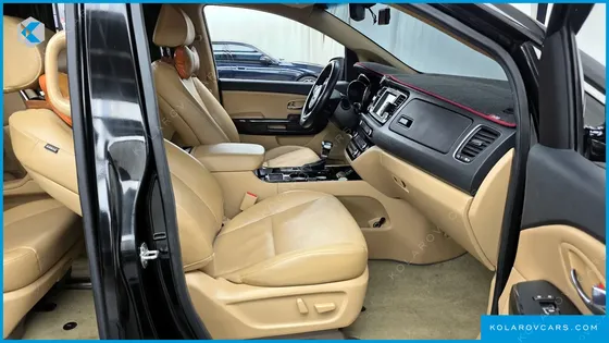 KIA CARNIVAL 9-SEATER HI-LIMOUSINE