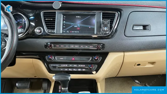 KIA CARNIVAL 9-SEATER HI-LIMOUSINE