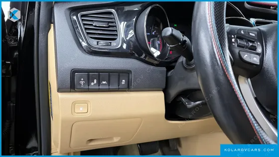 KIA CARNIVAL 9-SEATER HI-LIMOUSINE