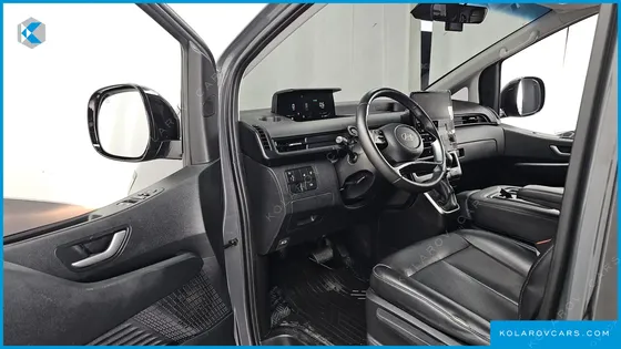 HYUNDAI STARIA L3.5 CARGO 3-SEATER