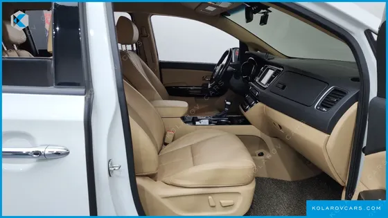 KIA CARNIVAL 9-SEATER NOBLESSE SPECIAL