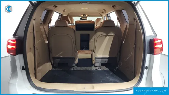 KIA CARNIVAL 9-SEATER NOBLESSE SPECIAL