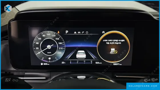 KIA CARNIVAL DIESEL 9-SEATER SIGNATURE