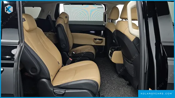 KIA CARNIVAL DIESEL 9-SEATER SIGNATURE