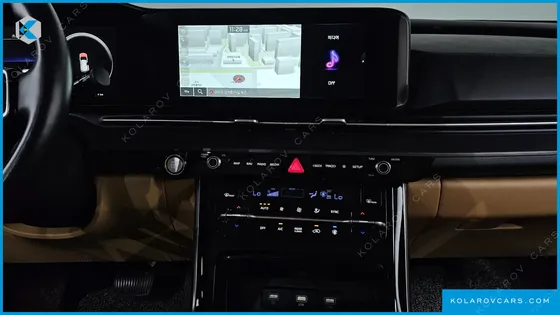 KIA CARNIVAL DIESEL 9-SEATER SIGNATURE