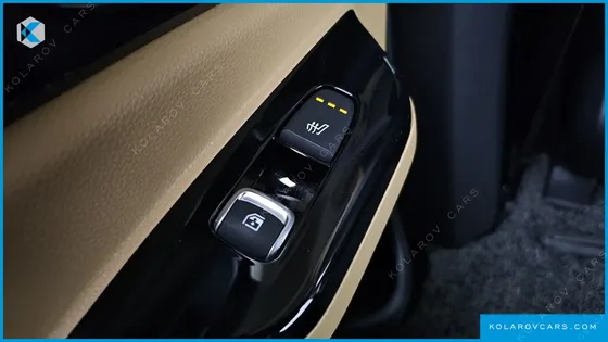 KIA CARNIVAL DIESEL 9-SEATER SIGNATURE