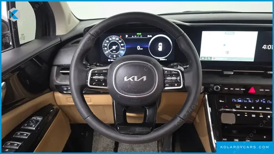 KIA CARNIVAL GASOLINE 7-SEATER NOBLESSE