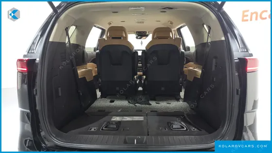 KIA CARNIVAL GASOLINE 7-SEATER NOBLESSE