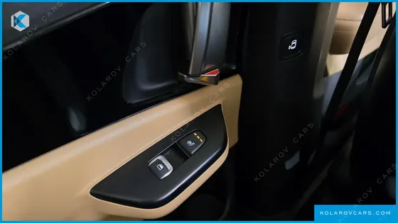 KIA CARNIVAL DIESEL 9-SEATER PRESTIGE