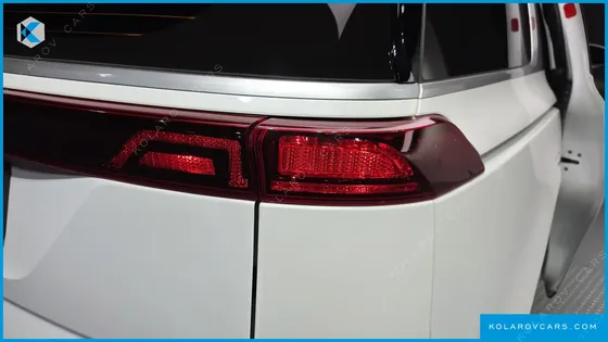 KIA CARNIVAL DIESEL 9-SEATER PRESTIGE
