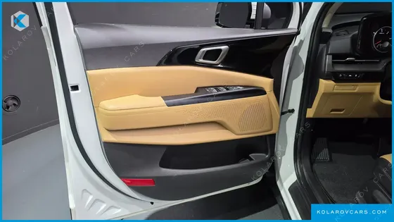 KIA CARNIVAL DIESEL 9-SEATER PRESTIGE