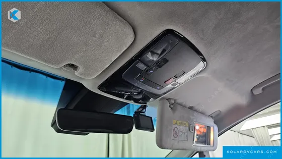 HYUNDAI STARIA 4WD LOUNGE 9-SEATER