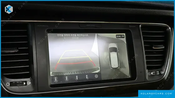 KIA CARNIVAL 9-SEATER NOBLESSE SPECIAL