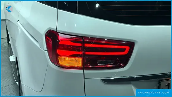 KIA CARNIVAL 9-SEATER NOBLESSE SPECIAL