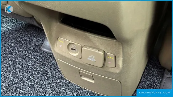 KIA CARNIVAL 9-SEATER NOBLESSE SPECIAL