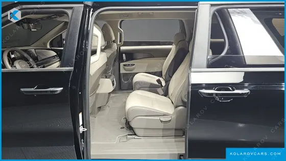 KIA CARNIVAL DIESEL 9-SEATER PRESTIGE