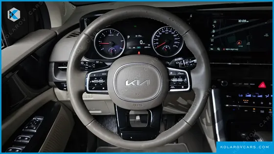 KIA CARNIVAL DIESEL 9-SEATER PRESTIGE