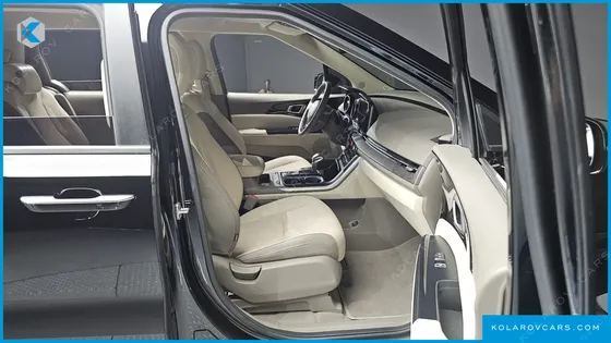 KIA CARNIVAL DIESEL 9-SEATER PRESTIGE