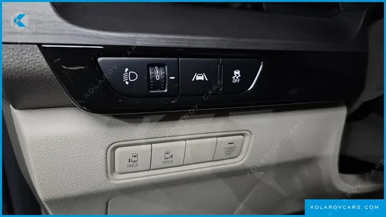 KIA CARNIVAL DIESEL 9-SEATER PRESTIGE