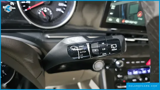 KIA CARNIVAL DIESEL 9-SEATER PRESTIGE