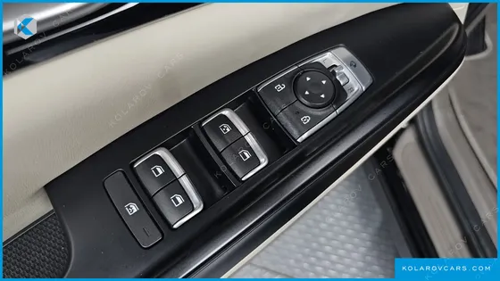 KIA CARNIVAL DIESEL 9-SEATER PRESTIGE