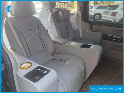 KIA CARNIVAL 7-SEATER LIMOUSINE