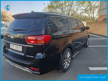 KIA CARNIVAL 7-SEATER LIMOUSINE