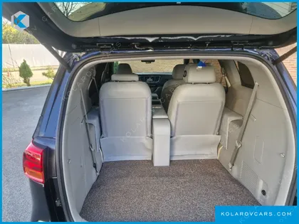 KIA CARNIVAL 7-SEATER LIMOUSINE
