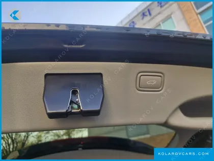 KIA CARNIVAL 7-SEATER LIMOUSINE