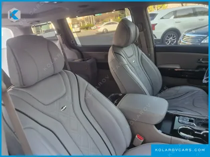 KIA CARNIVAL 7-SEATER LIMOUSINE