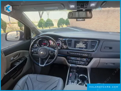 KIA CARNIVAL 7-SEATER LIMOUSINE