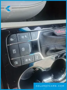 KIA CARNIVAL 7-SEATER LIMOUSINE