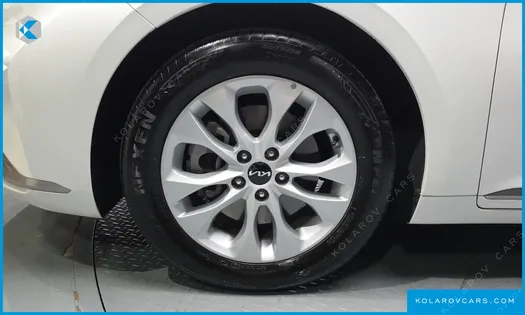 KIA K8 2.5 GASOLINE 2WD