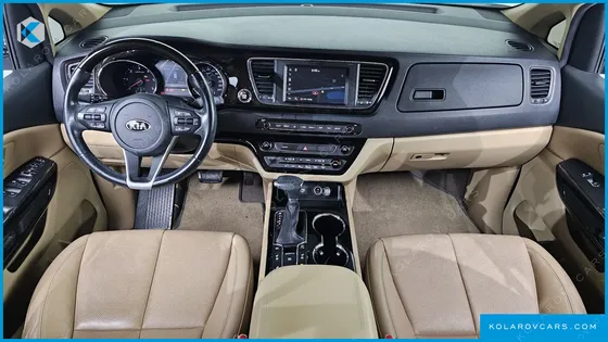 KIA CARNIVAL 7-SEATER LIMOUSINE
