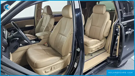 KIA CARNIVAL 7-SEATER LIMOUSINE