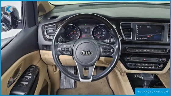 KIA CARNIVAL 7-SEATER LIMOUSINE