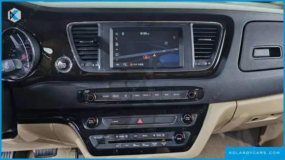 KIA CARNIVAL 7-SEATER LIMOUSINE
