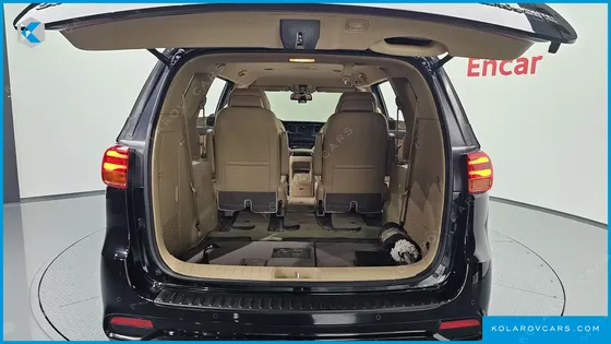 KIA CARNIVAL 7-SEATER LIMOUSINE