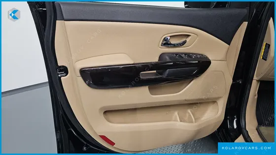 KIA CARNIVAL 7-SEATER LIMOUSINE