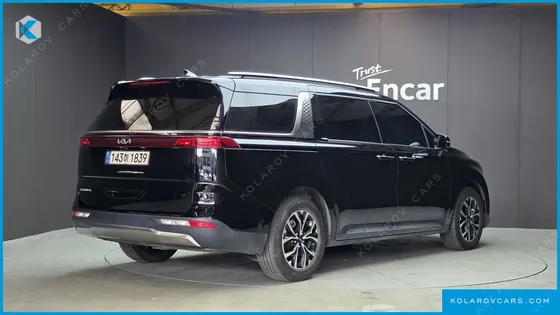 KIA CARNIVAL DIESEL 9-SEATER SIGNATURE