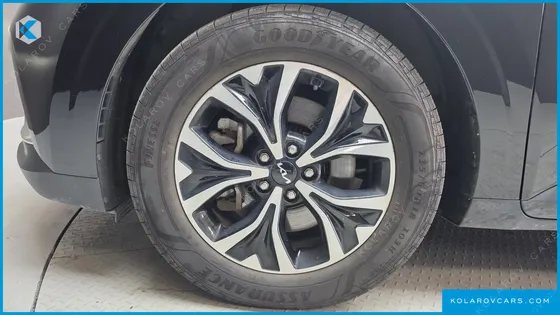 KIA CARNIVAL DIESEL 9-SEATER SIGNATURE