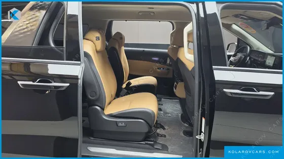 KIA CARNIVAL DIESEL 9-SEATER SIGNATURE