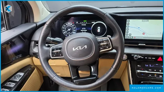 KIA CARNIVAL DIESEL 9-SEATER SIGNATURE